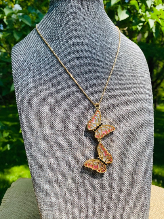Floating butterfly necklace deals