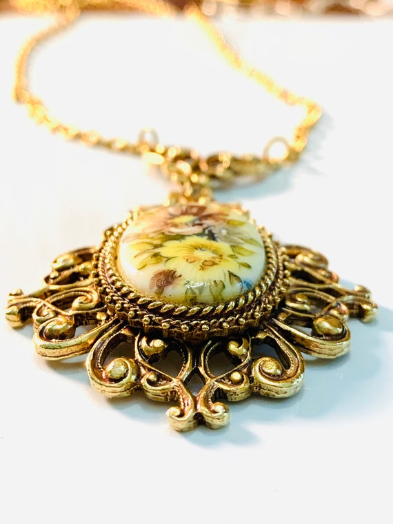 Gold Floral Statement Necklace - Vintage Floral Je