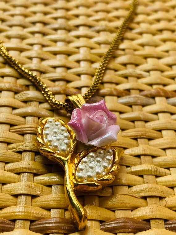 Pearl Rose Jewelry - Vintage AVON Necklace - Pink… - image 7