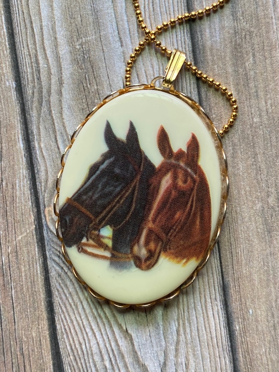 Thoroughbred Horse Pendant - Vintage Oval Horse Br