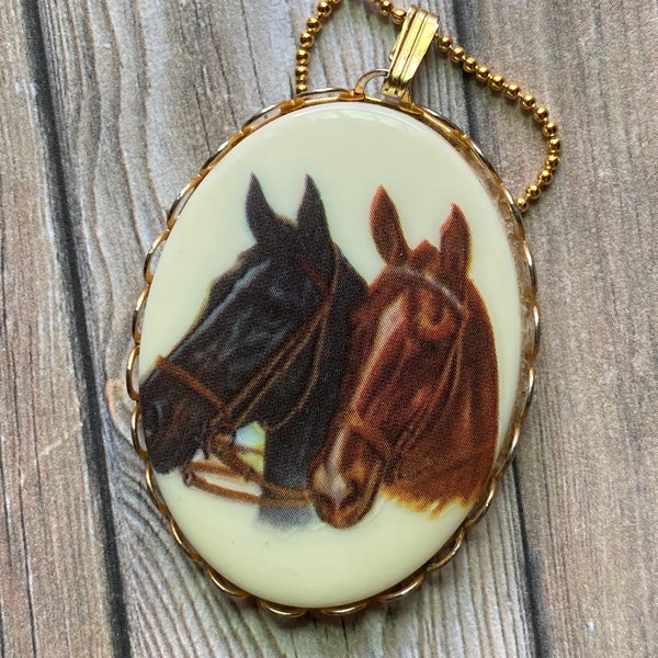 Thoroughbred Horse Pendant - Vintage Oval Horse Brooch - Vintage Jewelry - Gold Necklace