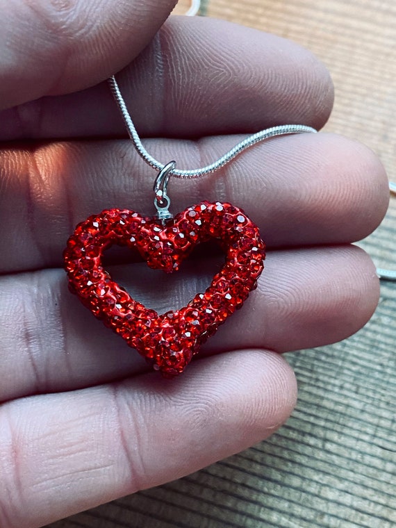 Rhinestone heart best sale pendant