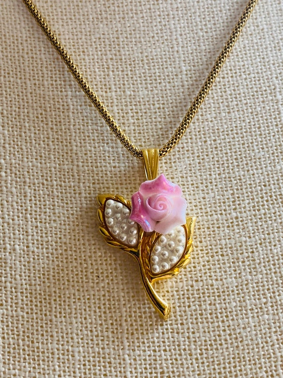 Pearl Rose Jewelry - Vintage AVON Necklace - Pink… - image 5