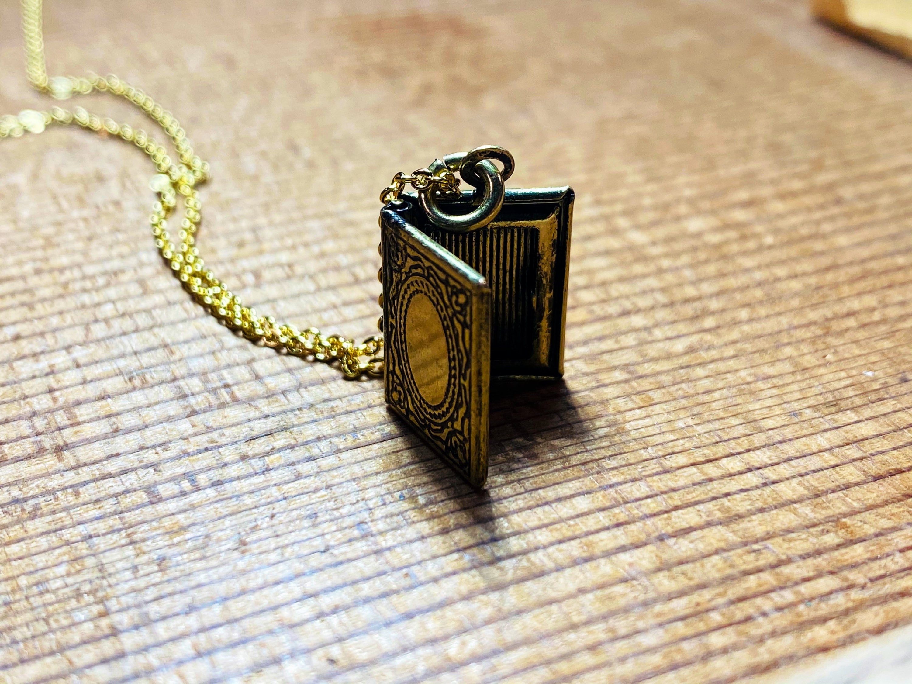 Ovaal cirkel ketting | Ketting met goudkleurige cirkels - Famous Store