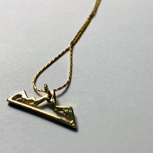 Berg-Charme-Halskette - Gold oder Silber Berg Charme - Naturliebhaber - Boho Schmuck - minimalistische Halskette - hausgemachte benutzerdefinierte Schmuck Charme