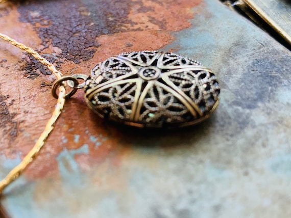 Etsy lockets vintage best sale