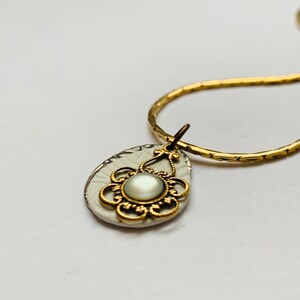 Flower Charm Necklace - Vintage Floral Charm Necklace - Gold Necklace - Floral Jewelry - Vintage Necklace