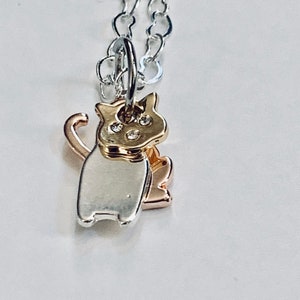 Katze Halskette - Katze Charme - gemischte Metall Charm Halskette - Sterling Silber Halskette - Katze Schmuck - geometrische