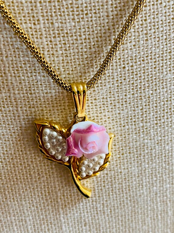 Pearl Rose Jewelry - Vintage AVON Necklace - Pink… - image 3