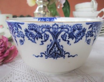 Blue Willow inspired yarn bowl lovebirds chinoiserie