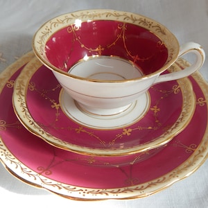 Antique 1910 Pretty Grosvenor Bone China Gilded Trio