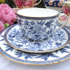 Antique Wedgwood Blue & White Victorian 1870 Trio Peony Pattern