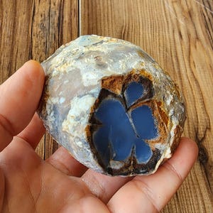 Blue Chalcedony Rough, 푸른 칼세도니, Blue Chalcedony Raw, Blue Gemstone, ブルーカルセドニー, Blå Chalcedon,  Calcedonia Azul, 蓝玉髓