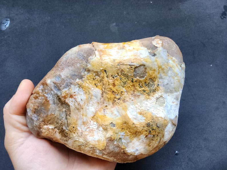 Blue Chalcedony Rough, Natural Blue Chalcedony, Raw Blue Chalcedony, Blue Chalcedony Specimen, Blue Chalcedony Stone, 玉髄, العقيق الأبيض