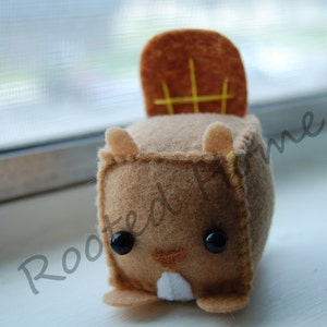 Cube Critter: Beaver- Cube shaped plush animal with a small belly pocket