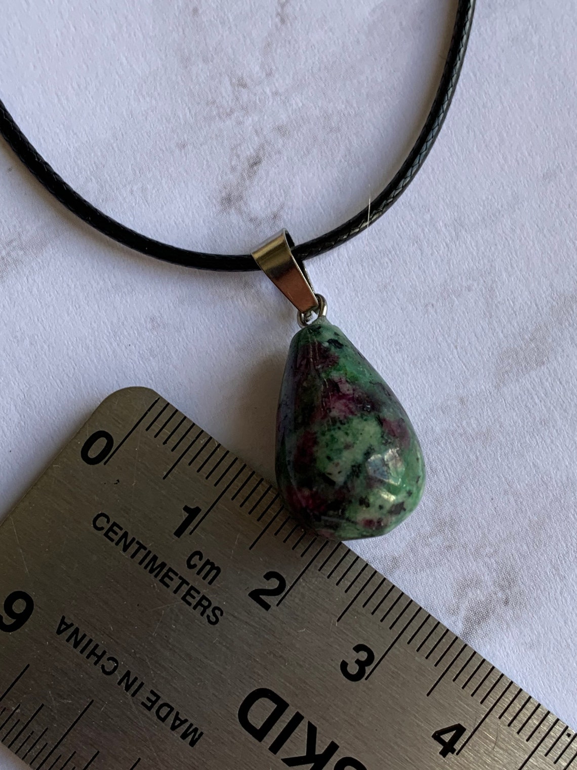 Halskette stein lila und grüne schwarze Lederseil | Etsy