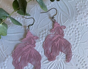 Pink ying yang Chinese fish charm earrings on silver metal alloy hook