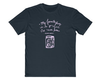 Wanderlust T-shirt | Vintage Camera tee | Diane Arbus T-shirt | Fan tee | Rolleiflex camera |