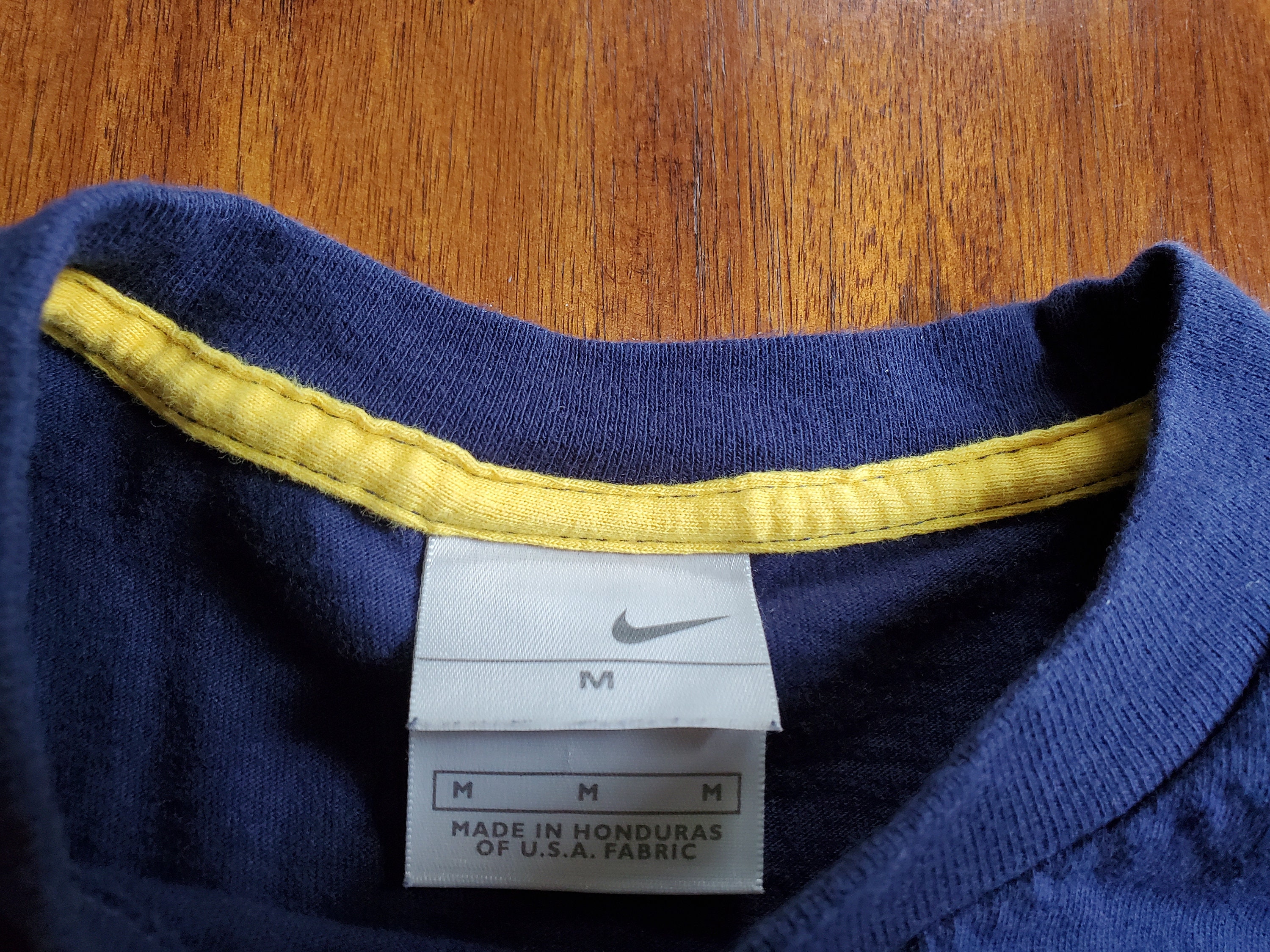 2000's Nike Long Sleeve T-shirt Men's Tag Size Medium Fits 2000's Nike Long Sleeve T-shirt Men's Tag Size Medium Fits