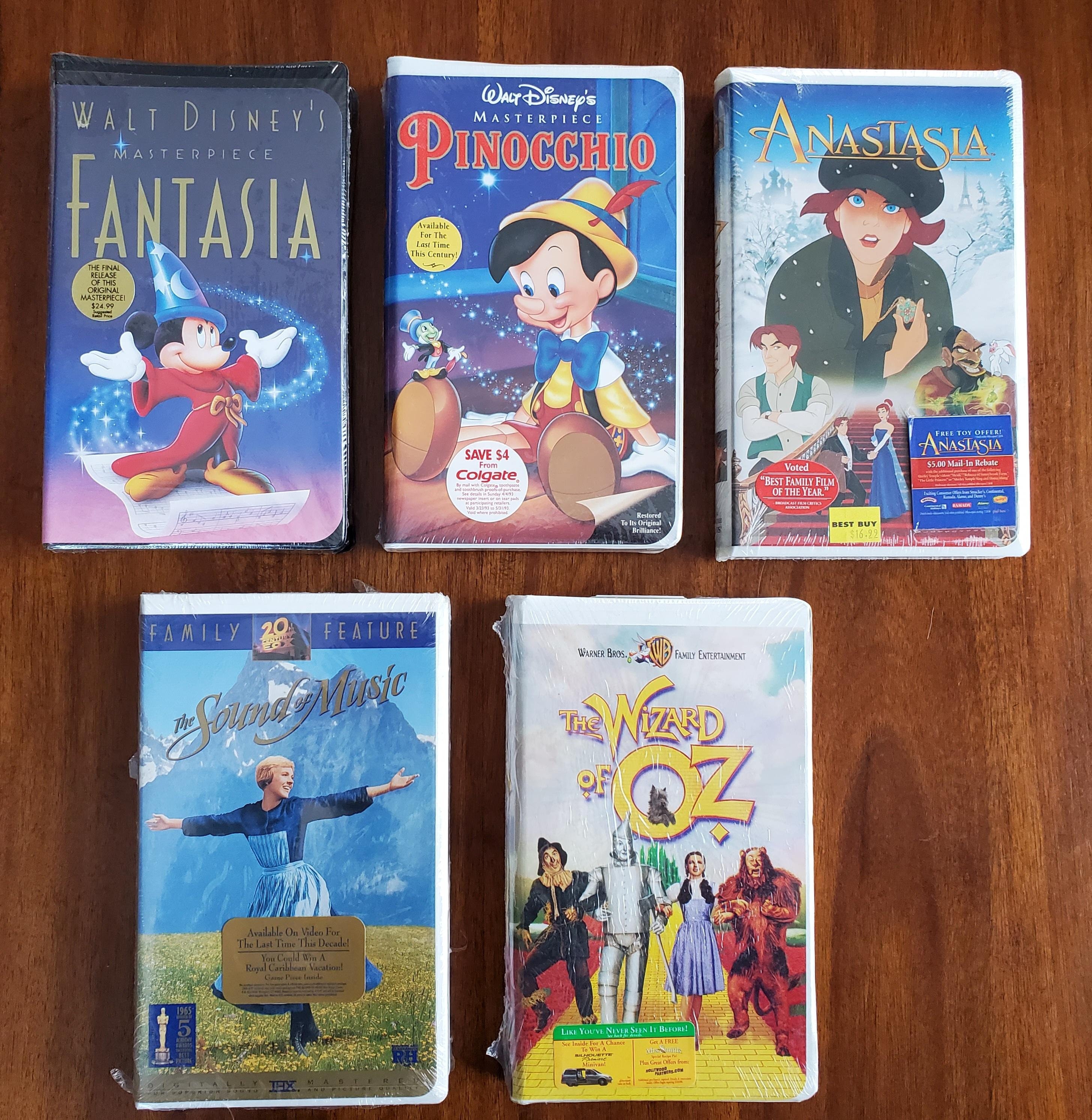 Sealed Disney VHS Clamshell New PICK 1: 101 Dalmatians, Aladdin