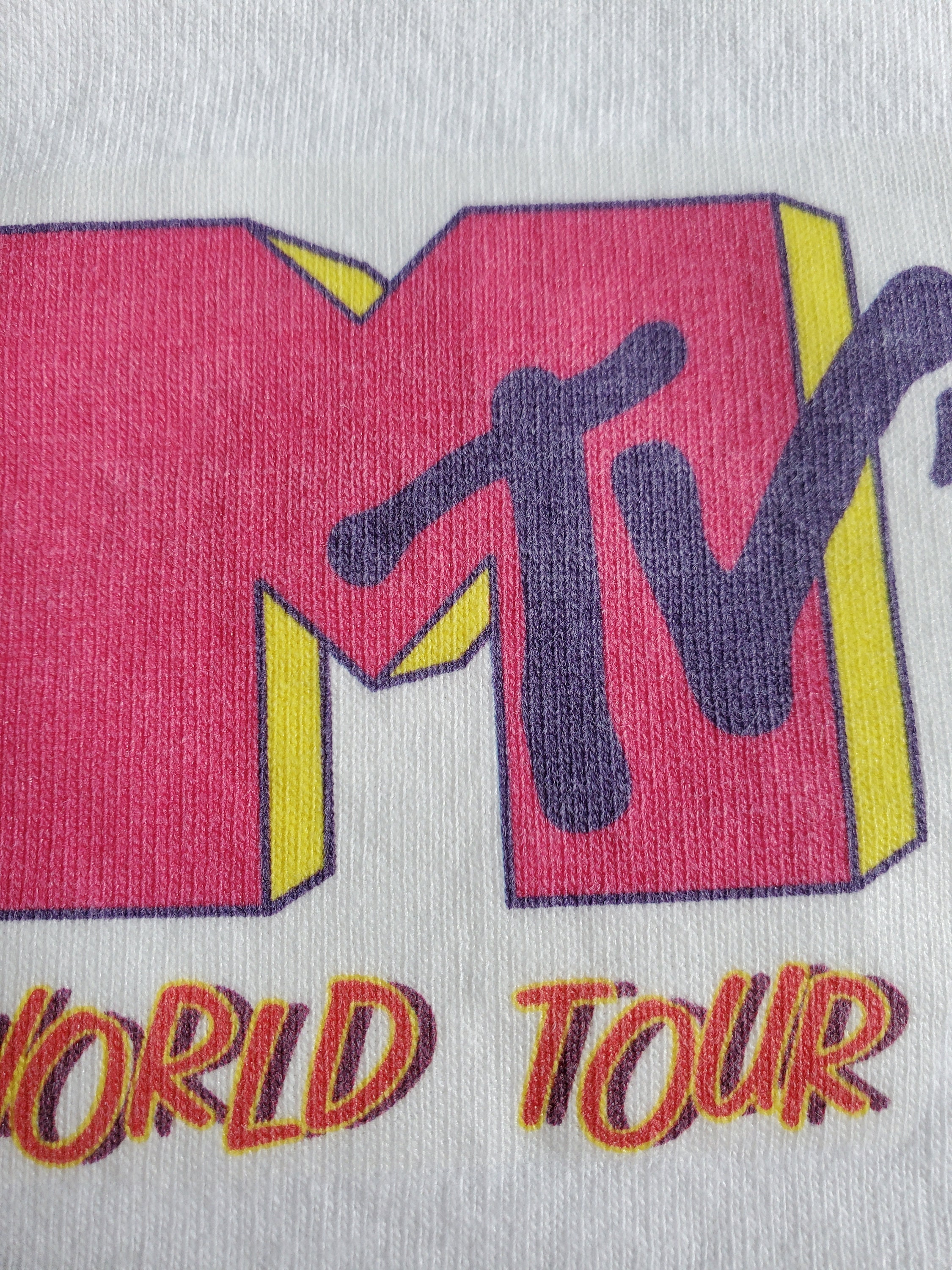 Vintage 90's MTV Single Stitch T-shirt Adult Large Mtv's World