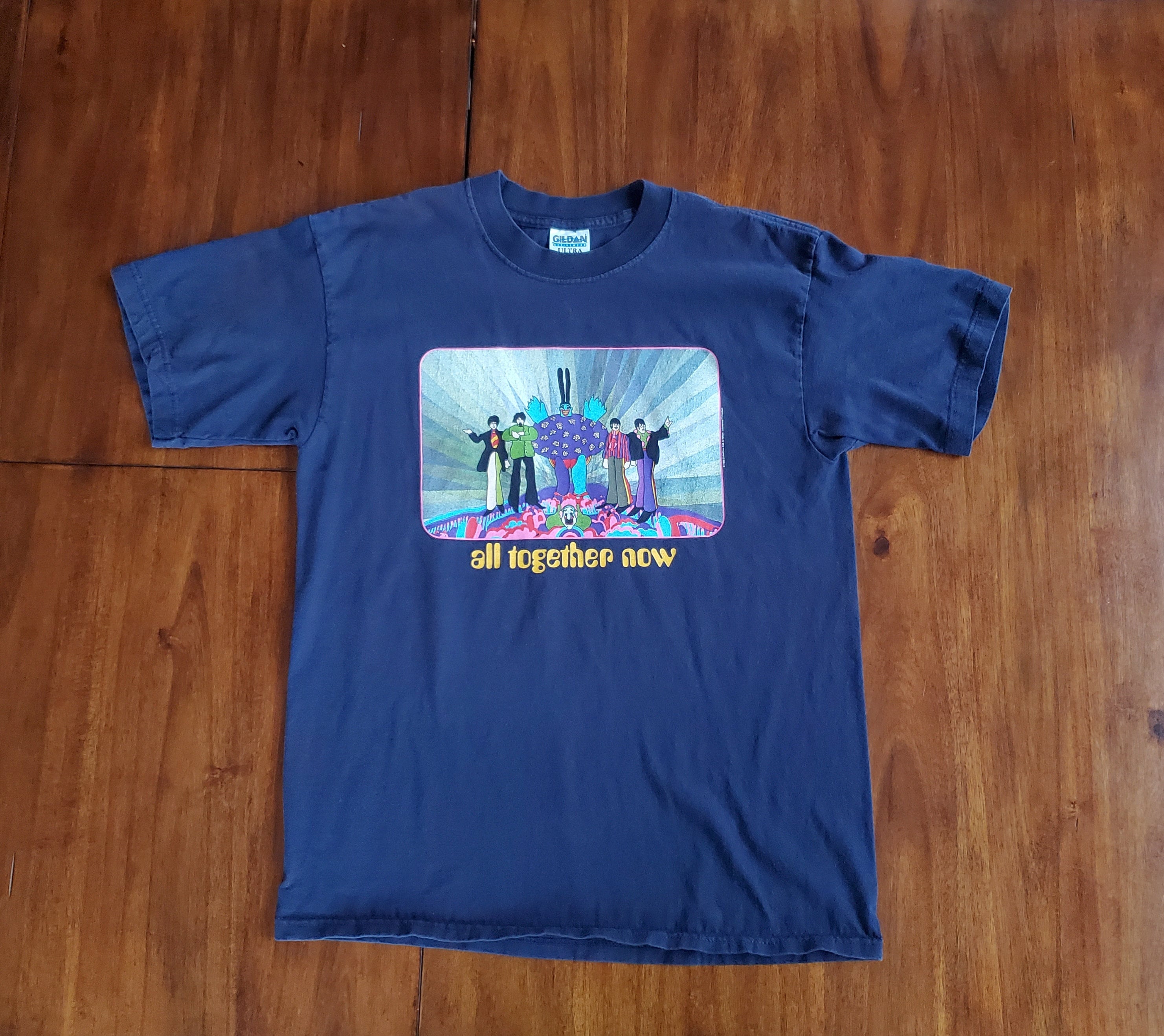 90s The Beatles Yellow Submarine Tシャツ Amazon.com: The Beatles - Yellow Submarine Logo T-Shirt