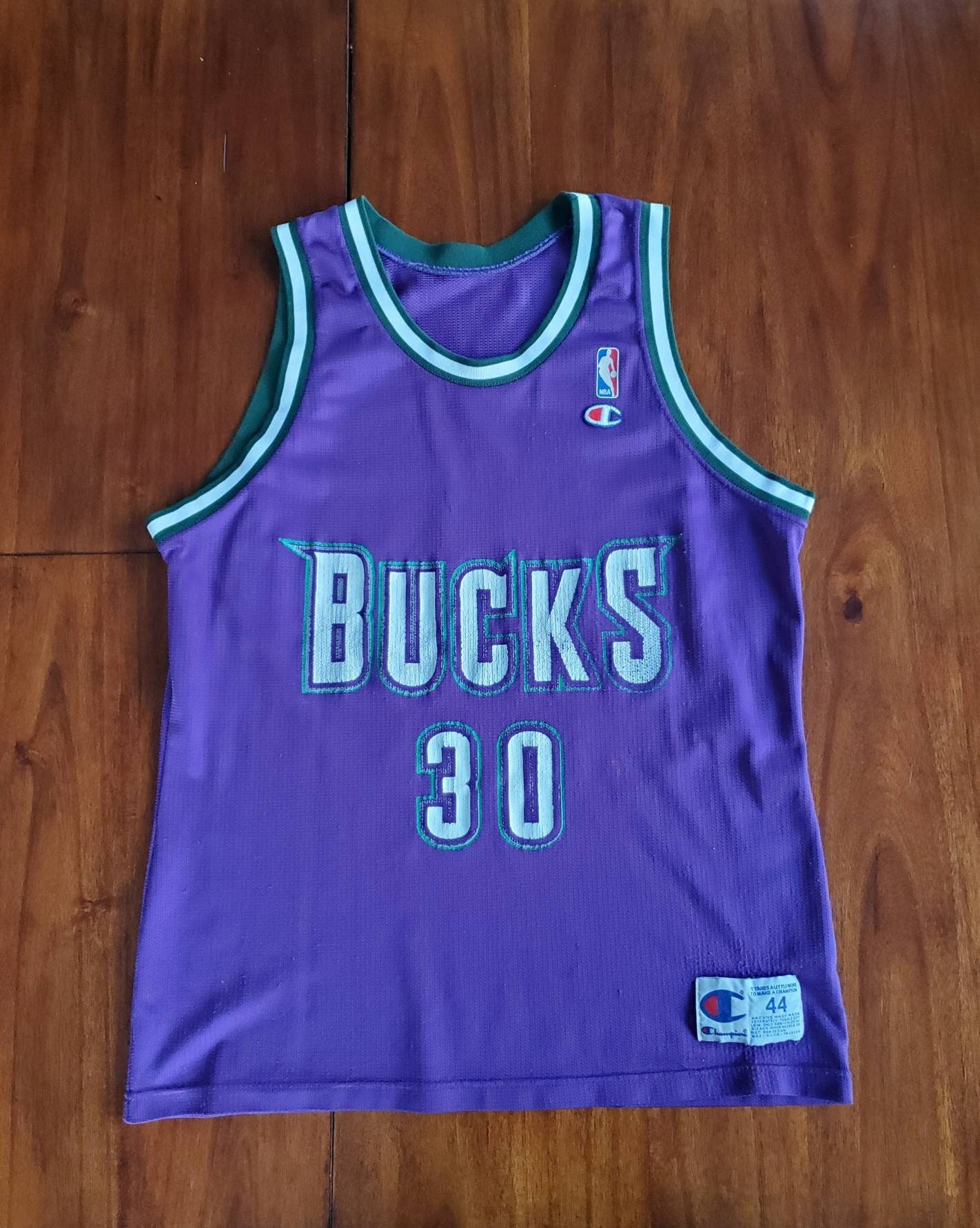 Vintage Milwaukee Bucks Blue Edwards 30 Purple Champion -  Denmark