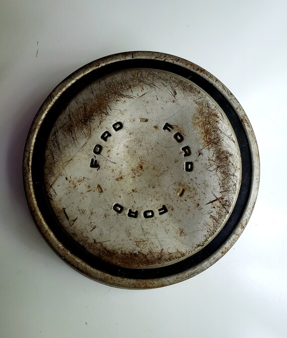 Vintage Ford Pick Up Truck Dog Dish Hubcap For Re Purposing Or Collecting