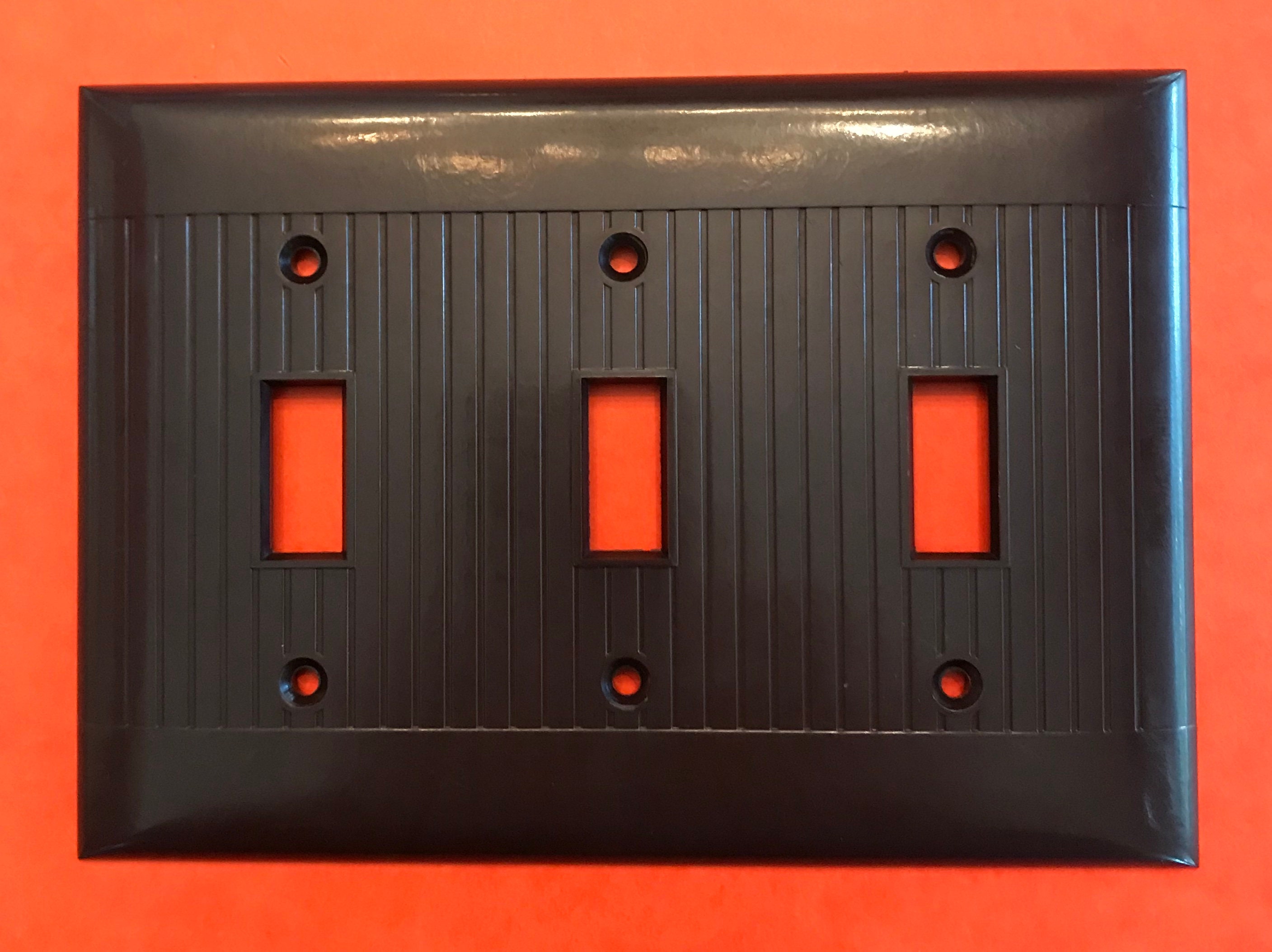 Switch Plates & Outlet Covers Antiques LEVITON ONE GANG TOGGLE SWITCH