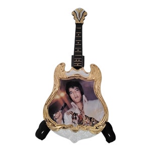 Vintage Elvis Bradex Ceramic Guitar Plate No. B02915 in Limited Edition 1974 The Superstar - Excellent Condition - BB