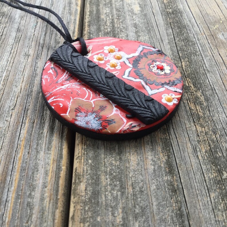 Red Unique Design Hand-Made Multi-Colored Bohemiam Polymer Clay Flowers Necklace Pendant Black Floral