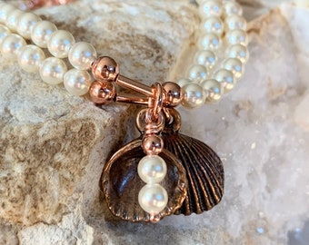 Two Pearls in a Clam Shell Friendship Bracelet Set (Cream)