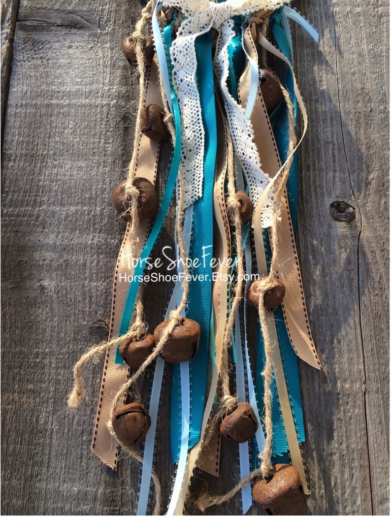 Christmas Wall Decor. Rustic Home Decor. Country Decor. Horseshoe Decor. Primitive. Country. Horses. Christmas Decor © Western Home Decor. image 6