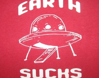 womens earth sucks t shirt funny alien aliens ufo space spacecraft spaceship cute introvert graphic tee et universe tee flying saucer top