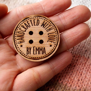 Oversized wooden buttons, personalized buttons for knitted and crocheted products, custom wood buttons, engraved wooden buttons, set of 10