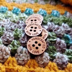 Custom wooden buttons, real beech wood buttons, buttons for knitting and crochet, buttons with your own text, set of 10 pc