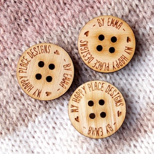 Gepersonaliseerde houten knoppen gegraveerd met uw tekst of logo - houten knoppen voor gebreide en haakwerk producten, 25 pc