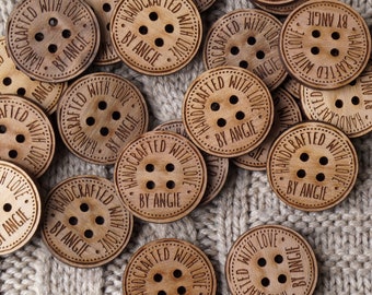 Boutons en bois personnalisé d’objets faits main, les boutons pour les produits tricotés et crochetés, boutons avec votre logo ou texte, ensemble de 25 pc