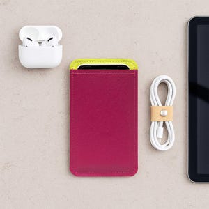 Handmade Phone Sleeve – Slim Protective Cover Compatible with iPhone, Samsung Galaxy & Pixel