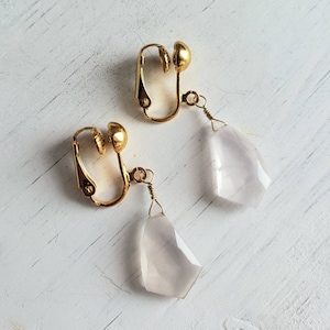 Elegantes pendientes de clip de corte elegante de cuarzo rosa - Regalo para ella - Aniversario - Baile - Elegancia minimalista