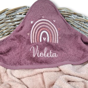 Kapuzenhandtuch mit Namen bestickt / Geschenk zur Geburt Mädchen / Babyhandtuch Regenbogen / Handtuch Baby / Babygeschenk