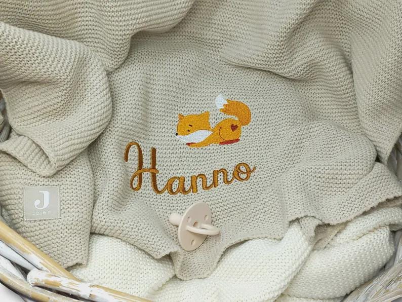 Babydecke mit Namen bestickt / Strickdecke Baby / Taufgeschenk / Babydecke personalisiert Babygeschenk Taufe / Geschenk zur Geburt Beige