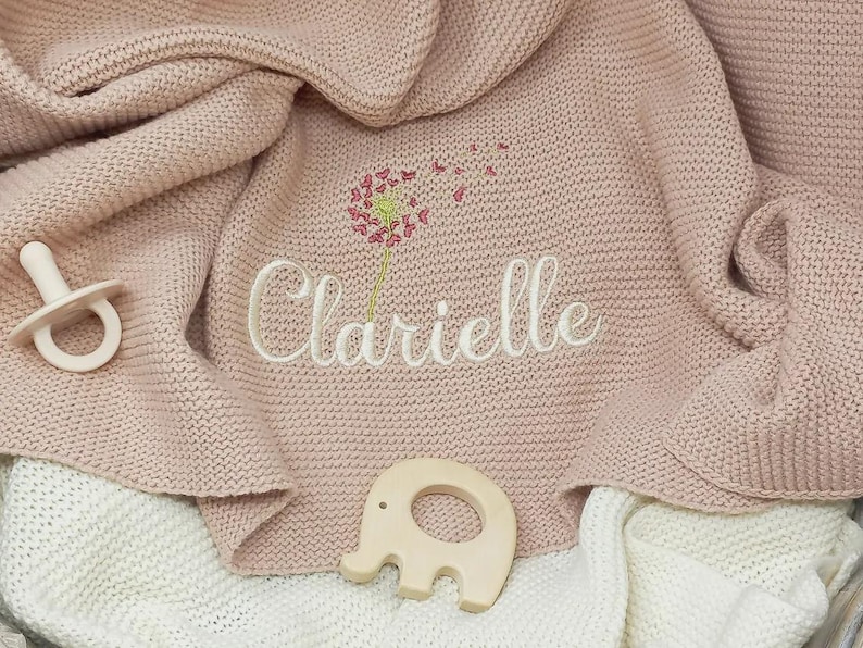 Babydecke mit Namen bestickt / Strickdecke Baby / Taufgeschenk / Babydecke personalisiert Babygeschenk Taufe / Geschenk zur Geburt Alt-Rosa