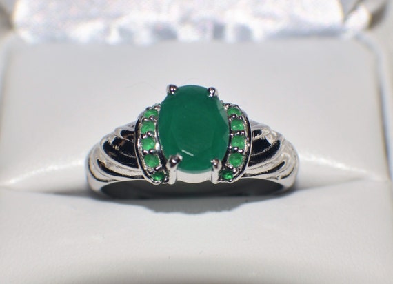 GLAMOROUS 3.64 ct NATURAL GENUINE AFRICAN EMERALD .925 STERLING SILVER RING GLAMOROUS 3.64 ct NATURAL GENUINE AFRICAN EMERALD .925 STERLING SILVER RING