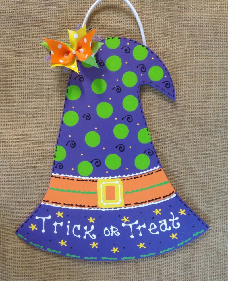 Halloween WITCH HAT Trick or Treat SIGN Wall Art Door Plaque Holiday ...