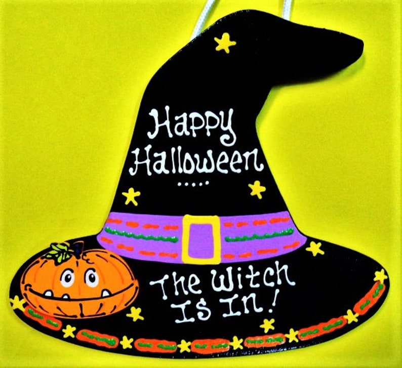 HAPPY HALLOWEEN the Witch is in Hat Sign Pumpkin Plaque Wall Decor ...