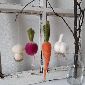 Felt food - felt vegetables - food ornaments - garlic ornament - carrot ornament - Christmas ornament - mushroom ornament - radish ornament