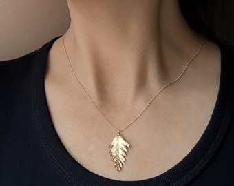 Leaf 9ct Gold Necklace | Solid Gold Pendant | Botanical Jewellery