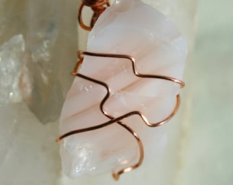 Very Rare Kindred Spirit Andara Crystal Large Pendant in Copper Wire - Luminescent White Opaque and Pink Andara - 18,81 grams Super Rare -