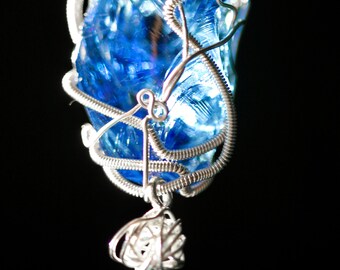 Super Rare Large Brilliant Blue Andara Pendant in Fine 999 Silver and Karen Hill Tribe Fine Silver Bead - 23,13 grams -